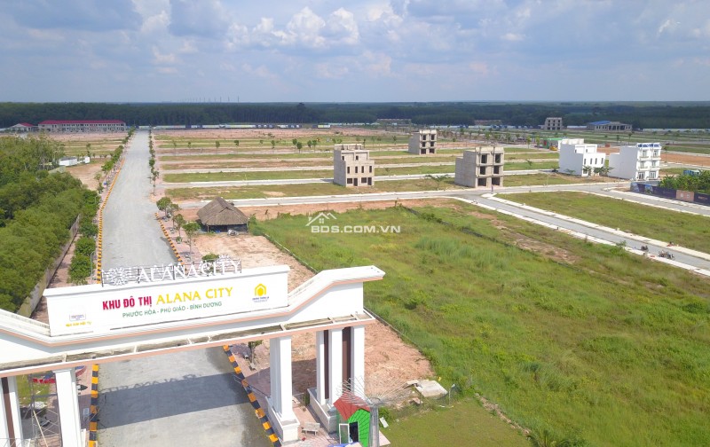 Còn 5 duy nhất lô đất đối diện công viên phù hợp kinh doanh buôn bán